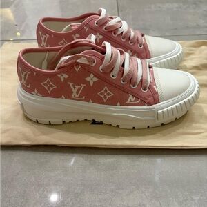 Louis Vuitton Squad Low
Monogram Denim Rose Clair Pink White (Women's)